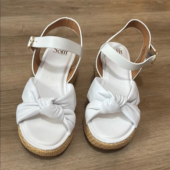 NWT Women's Sofft Farah Sandals Sz 9 - Picture 1 of 7